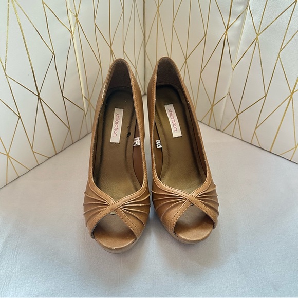 Xhilaration 3” Open Toe Wood Pumps - Tan/Brown - Size 7.5 - Picture 5 of 11
